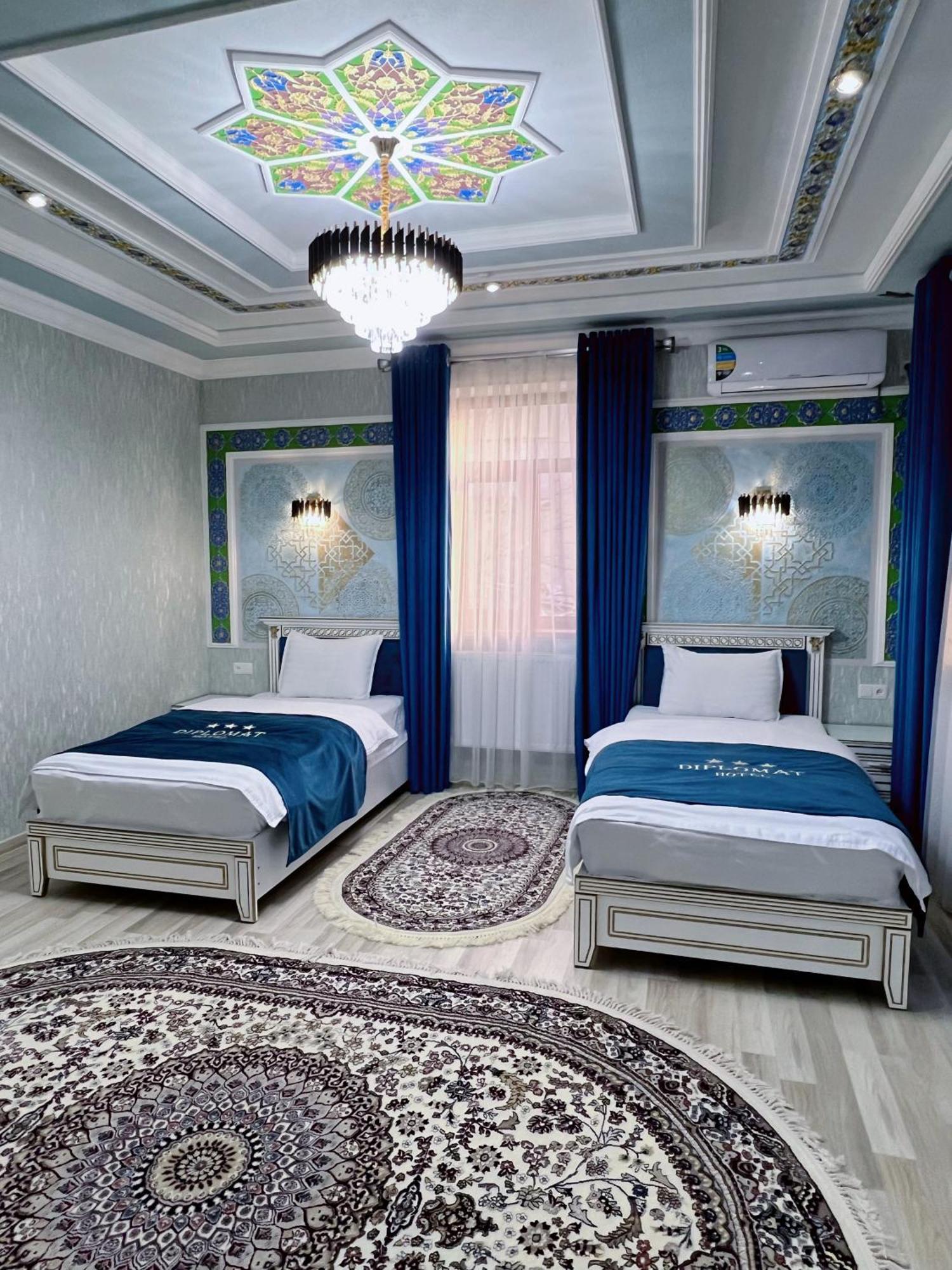 Diplomat Premium Hotel Samarkand Exterior photo