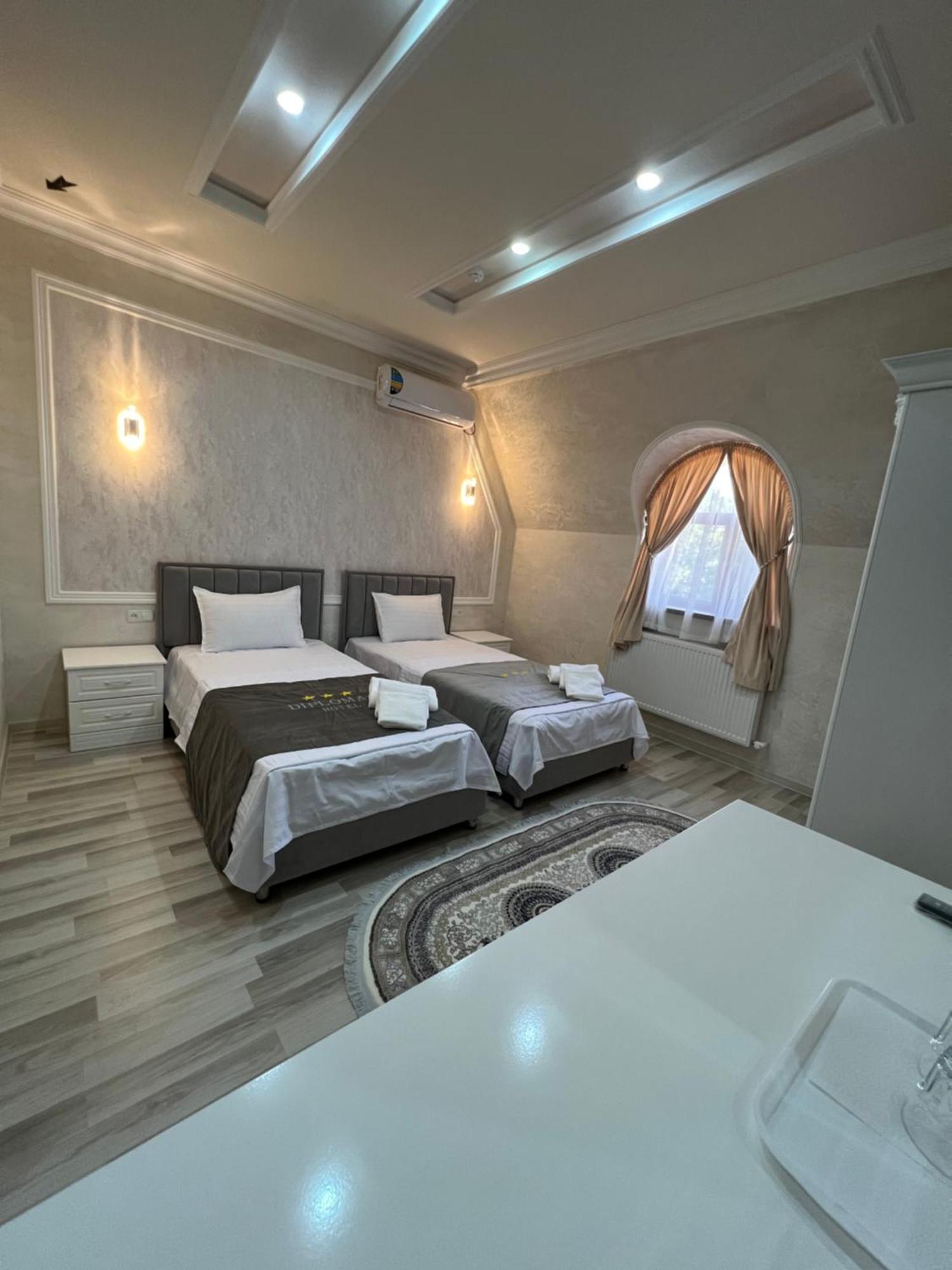 Diplomat Premium Hotel Samarkand Exterior photo